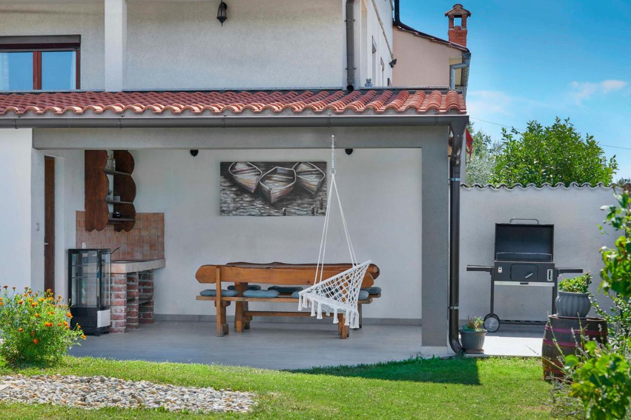 Holiday House Emma Burići Eksteriør billede