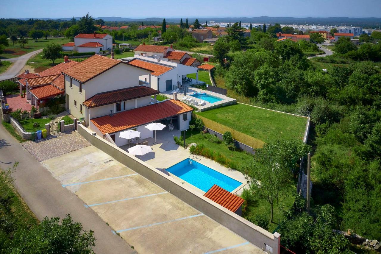 Holiday House Emma Burići Eksteriør billede
