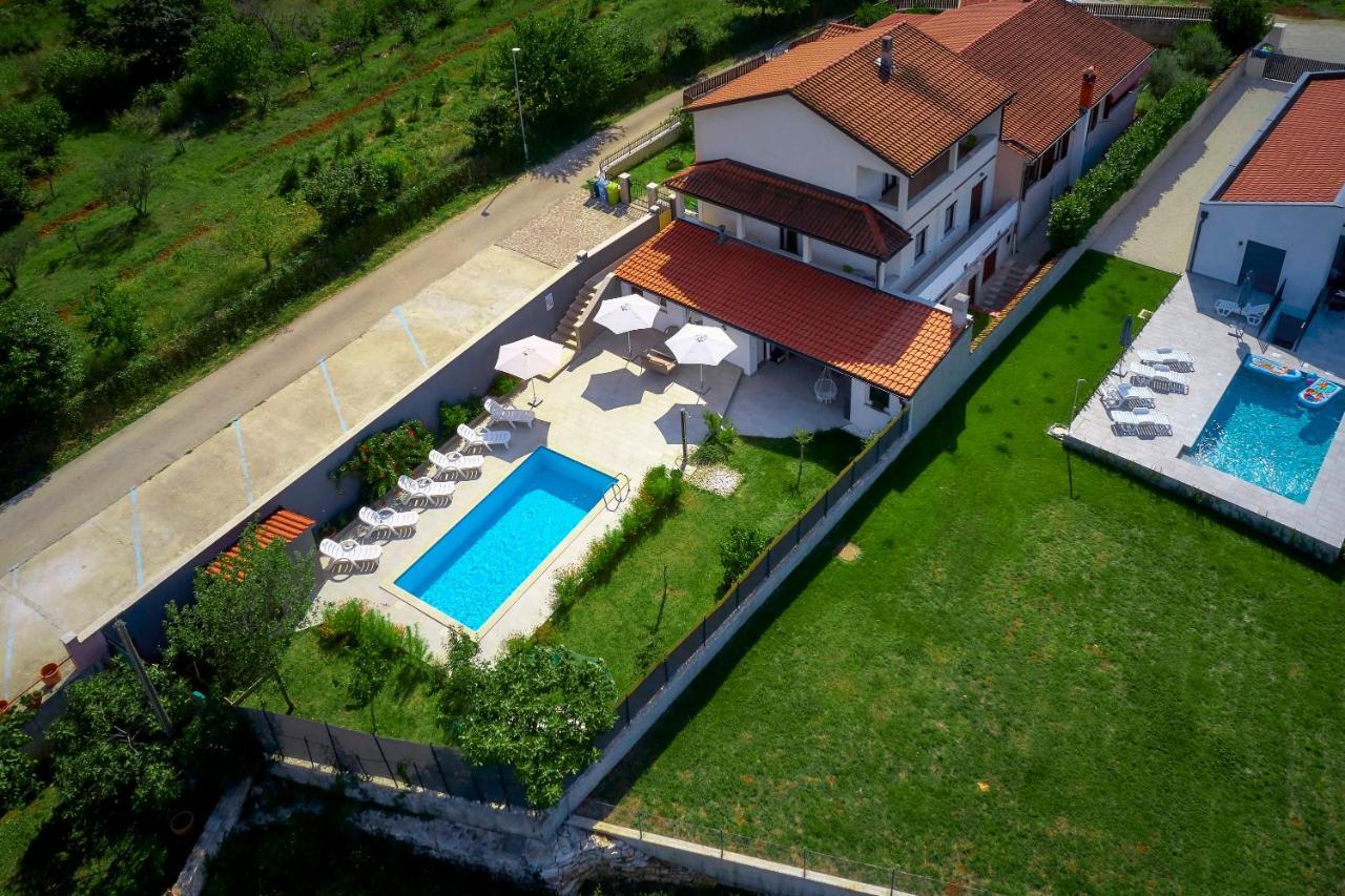 Holiday House Emma Burići Eksteriør billede